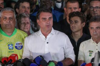 investigacoes-contra-flavio-continuam-no-stf-mesmo-apos-fuga