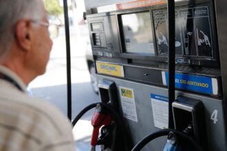 governo-prorroga-por-um-mes-subvencao-de-r$-2,12-ao-diesel