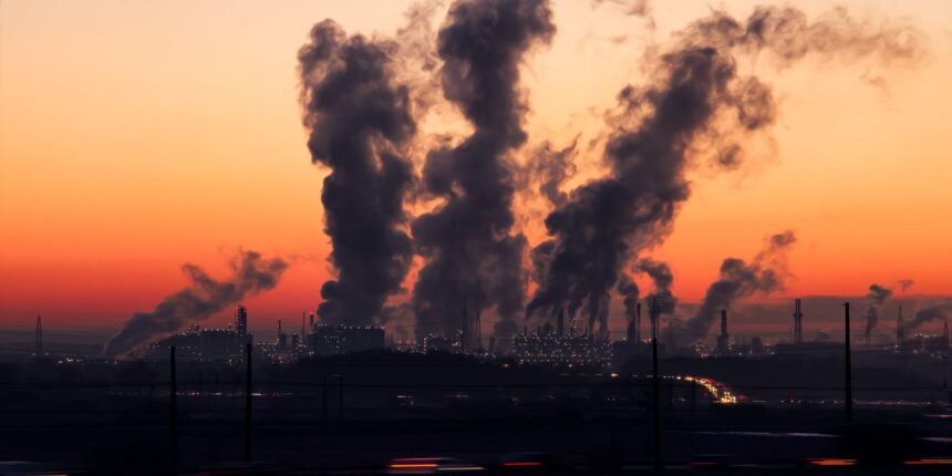 super-ricos-geram-mais-poluicao-e-lucram-com-desastres-climaticos