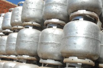 justica-bloqueia-r$-327-mi-do-cv-por-venda-ilegal-de-gas-de-cozinha