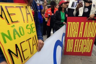 justica-manda-meta-excluir-posts-sobre-demissao-por-voto-politico